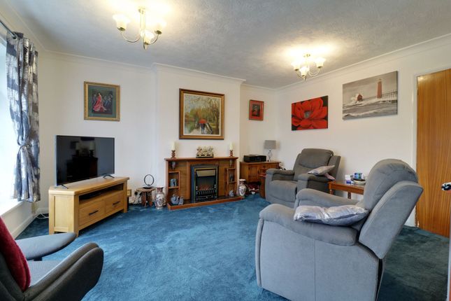 38 St. Peters Avenue, Scunthorpe photo 2