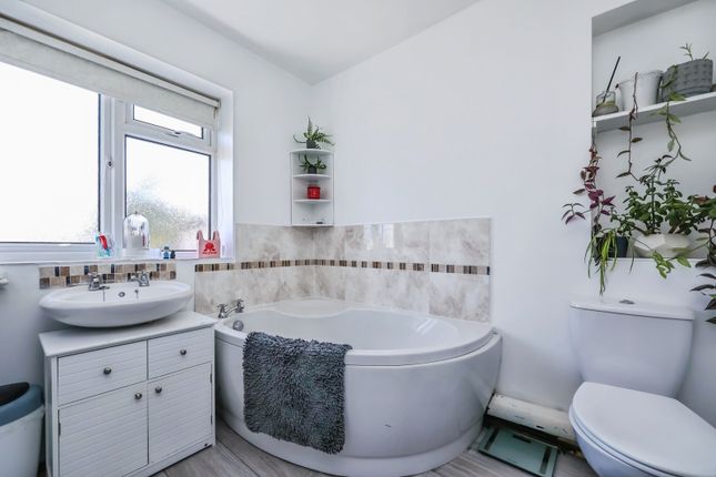 43, Waterdown Road, Nottingham photo 4