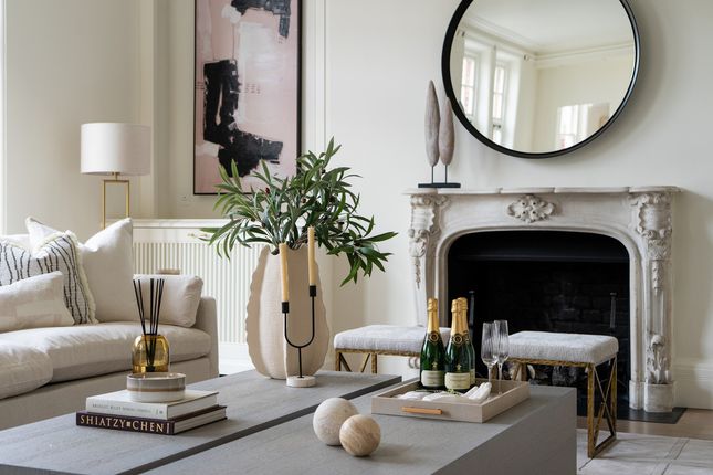 Flat 18, 51, South Street, London photo 4
