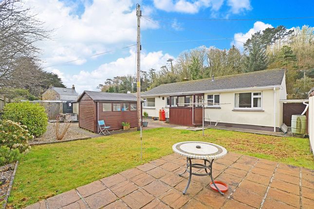 3 Roselyon Place, Par photo 2