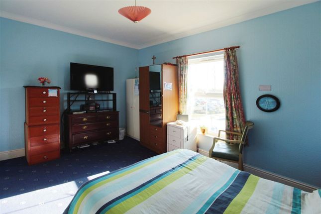 Flat for sale in Flaxley Road, Selby