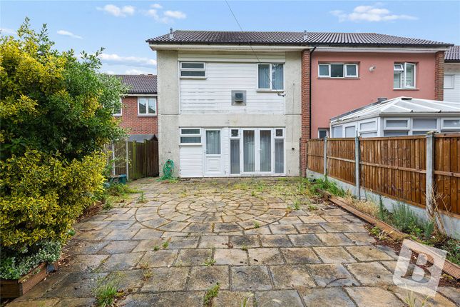63, Edinburgh Way, Basildon photo 4