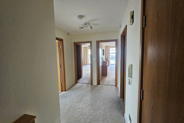 17, Harbour Reach Apartments, La Rue de Carteret, Jersey photo 3