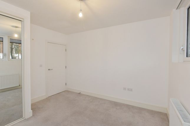 Flat 6, Milton Keynes photo 3
