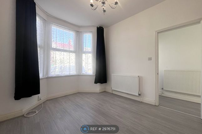 King Edwards Road, Enfield photo 4