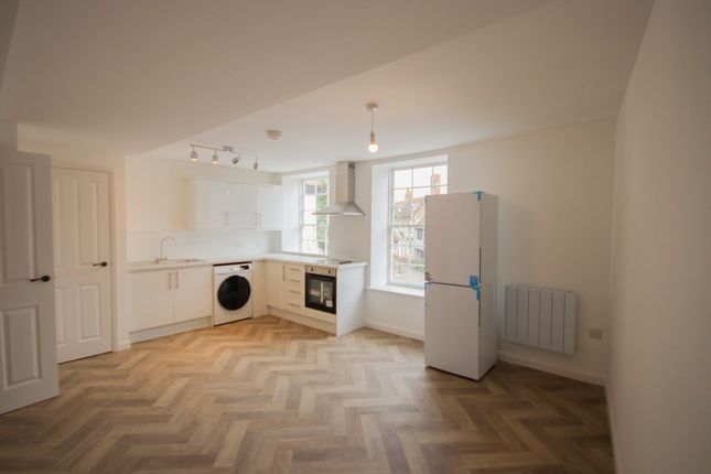 Brand New 2 Bedroom Flat, Spacious Living Area, Modern Interior, White Goods Included, Available Now!