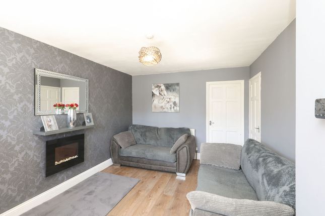13 Rookery Close, Sheffield photo 4