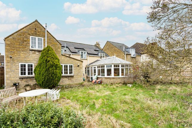 Cottage for sale in The Crescent, Witney