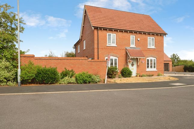 3-bed house on 18, Damson Road, Loughborough, £265,000