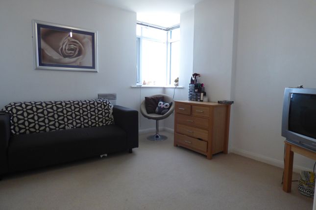 Flat, 40, Cubic, Preston photo 3