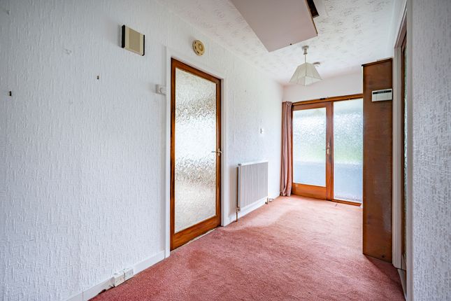 17 Spruce Drive, Lenzie, Glasgow photo 5
