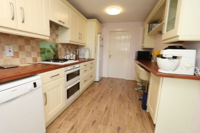 9 Mayflower Way, Barry photo 4