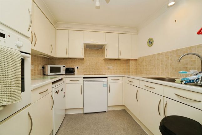 Apartment 8, 207, Worcester Road, Malvern photo 4