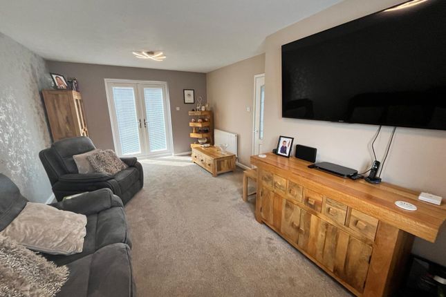 4 Pyxe Court, Milton Keynes photo 5