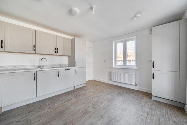 1 Beadles Place, Abbey Fields, Abingdon photo 5
