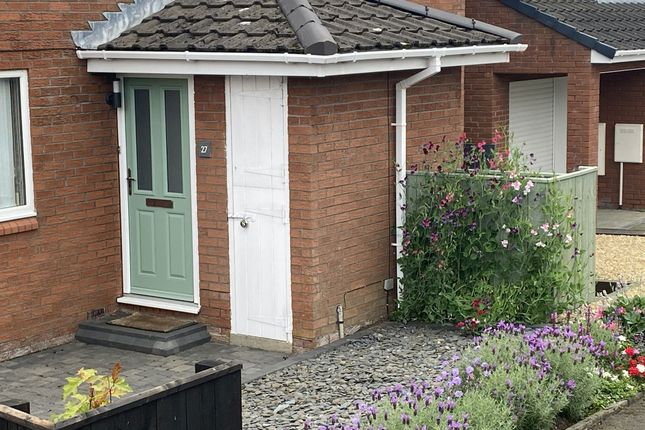 27, Nuneaton Way, Newcastle upon Tyne photo 2