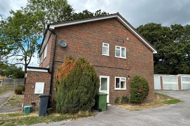 74, The Chase, Guildford photo 2