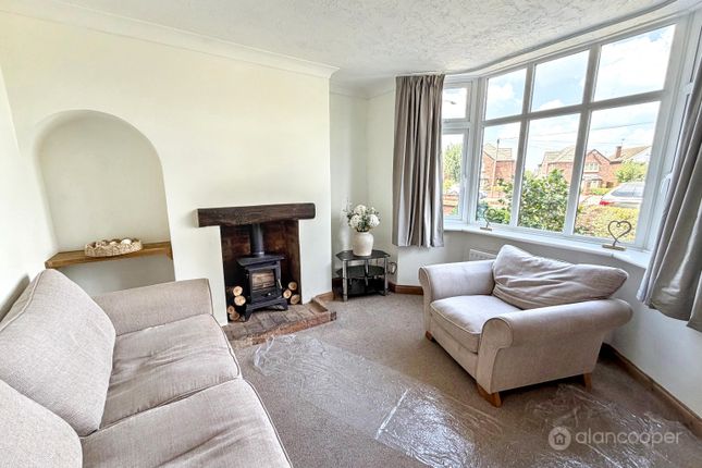 45 Wolvey Road, Bulkington, Warwickshire photo 4