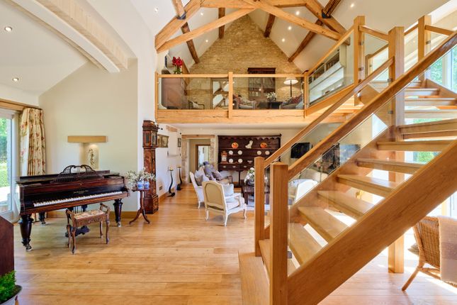 Oakbale House,, Ampney St. Mary, Gloucestershire photo 3