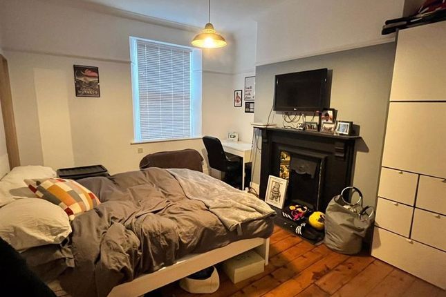 Thumbnail Room to rent in Holly Avenue, Jesmond, Newcastle Upon Tyne