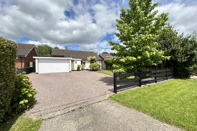Detached bungalow for sale in Common Road, Kensworth, Dunstable