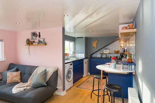 10b, Station Road, LONDON photo 3