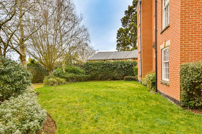 4, Stephen Neville Court, Saffron Walden photo 3