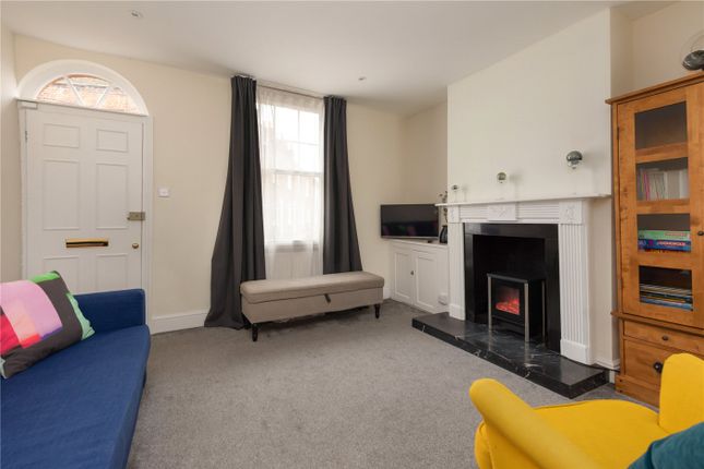Damselfly Cottage, 2, Blackfriars Street, Kent photo 3