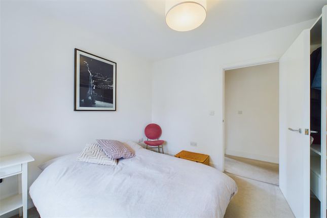 Flat for sale in Corio House, The Grange, London