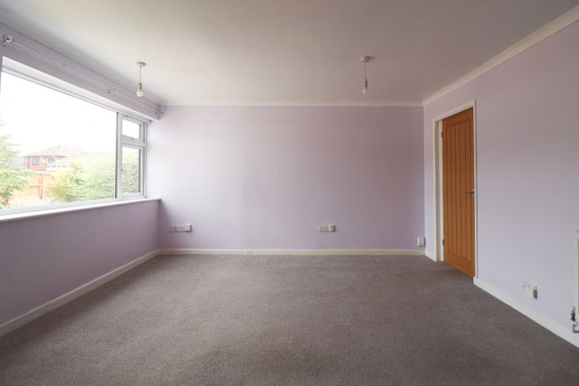 1, Burden Close, Swindon photo 4