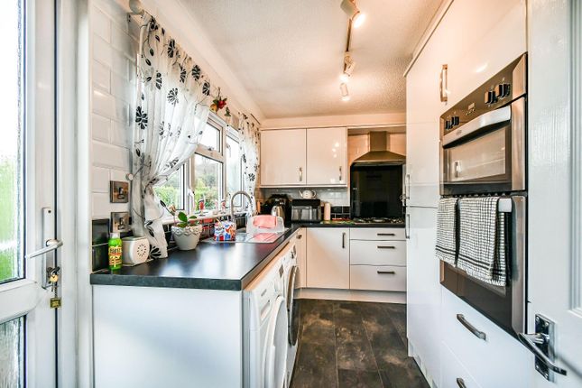 8, Pleasant Avenue, York photo 3