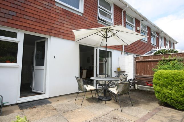 25, Deans Court, Milford-on-Sea photo 3