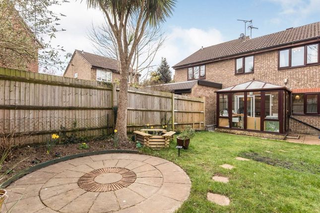18 Banks Way, Guildford photo 2