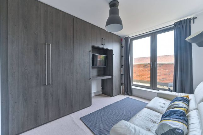 Flat for sale in Nihill Place, Croydon