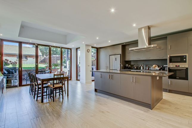 32, Ravenor Park Road, Greenford photo 4