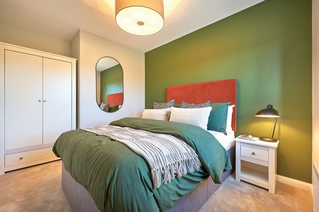 2, Taurus Close, Margate photo 4