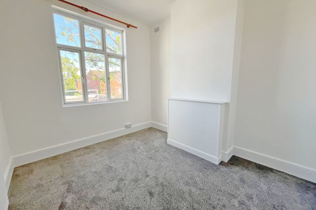 3 Bed Flat To Rent South Ealing Road, Ealing W5