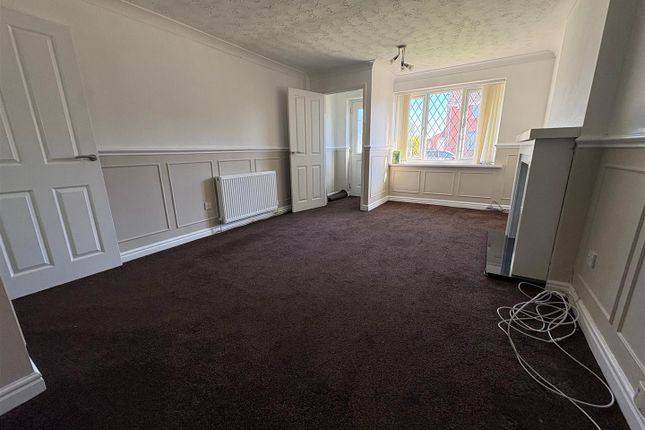 42, Hazelcroft, Bradford photo 4