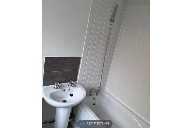 Terraced house to rent in Carter Road, Wolverhampton