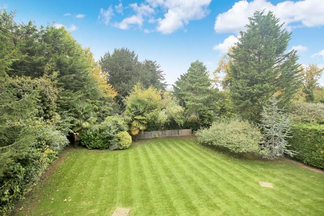 Flat for sale in Croydon Road, Reigate