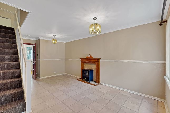 104 Wraes View, Glasgow photo 4
