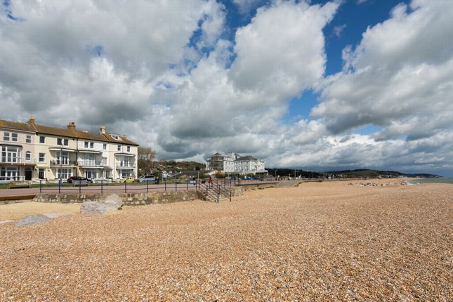 Flat for sale in Marine Parade, Hythe