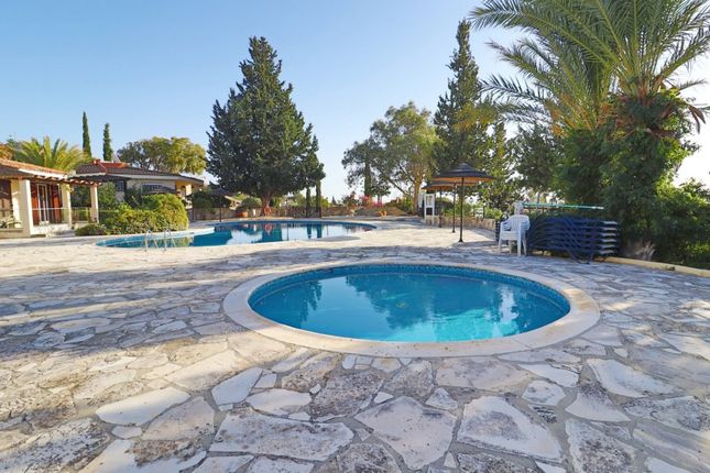 Bungalow for sale in Kamares, Pafos, Cyprus