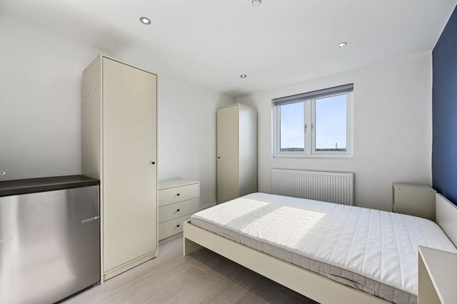 Cs - 1 Clifton Road - Room 5 A3 (1)