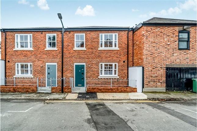 Terraced house to rent in Station Road, High Wycombe