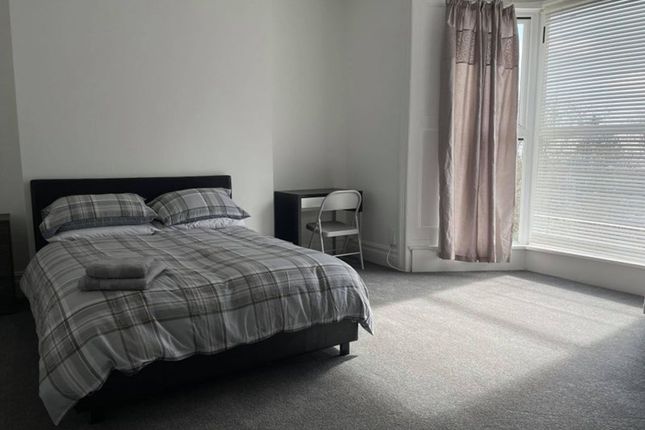 6-bed house on 4 Bonville Terrace, Swansea, £525/mo