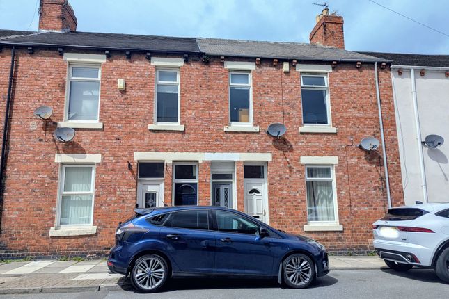 2-bed flat on 9 Lemon Street, South Shields, £49,000
