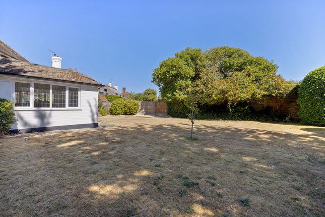 Jasmine Cottage, 128, Manor Way, Aldwick Bay Estate, Aldwick, West Sussex photo 4