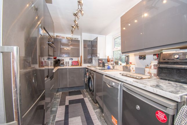 91 Beechwood Avenue, Leicester photo 4