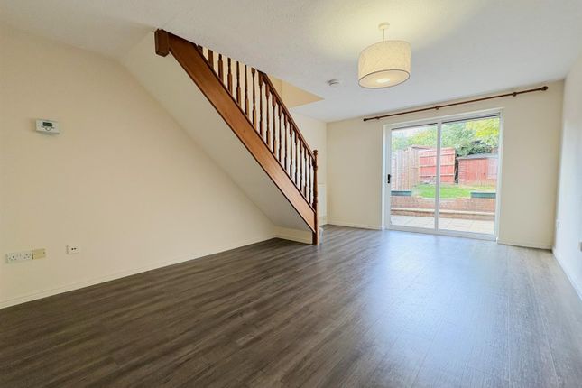 34, Standfast Place, Taunton photo 3